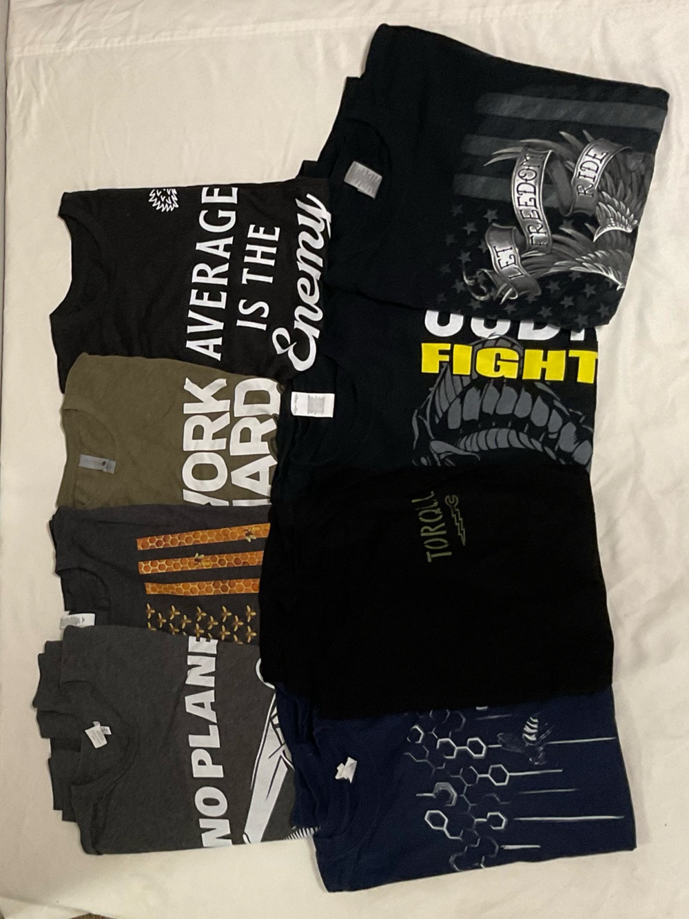 8 piece lot graphic T-shirts size Large